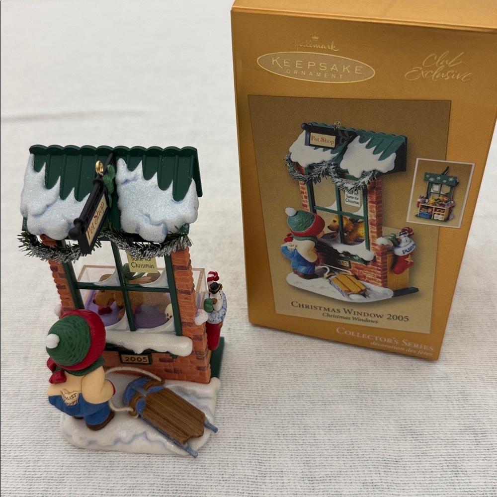 Hallmark Keepsake Christmas Window Ornament at the Pet Shop, lots of detail (mlb